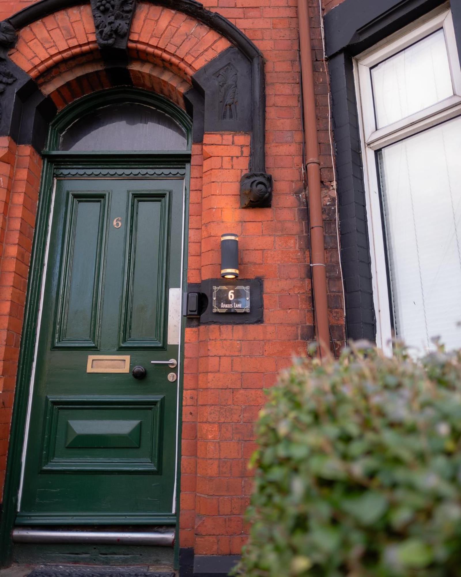 Entire Modern House Liverpool, 6 Bedrooms المظهر الخارجي الصورة